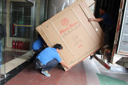 梁山钢琴贵重工艺品无忧运